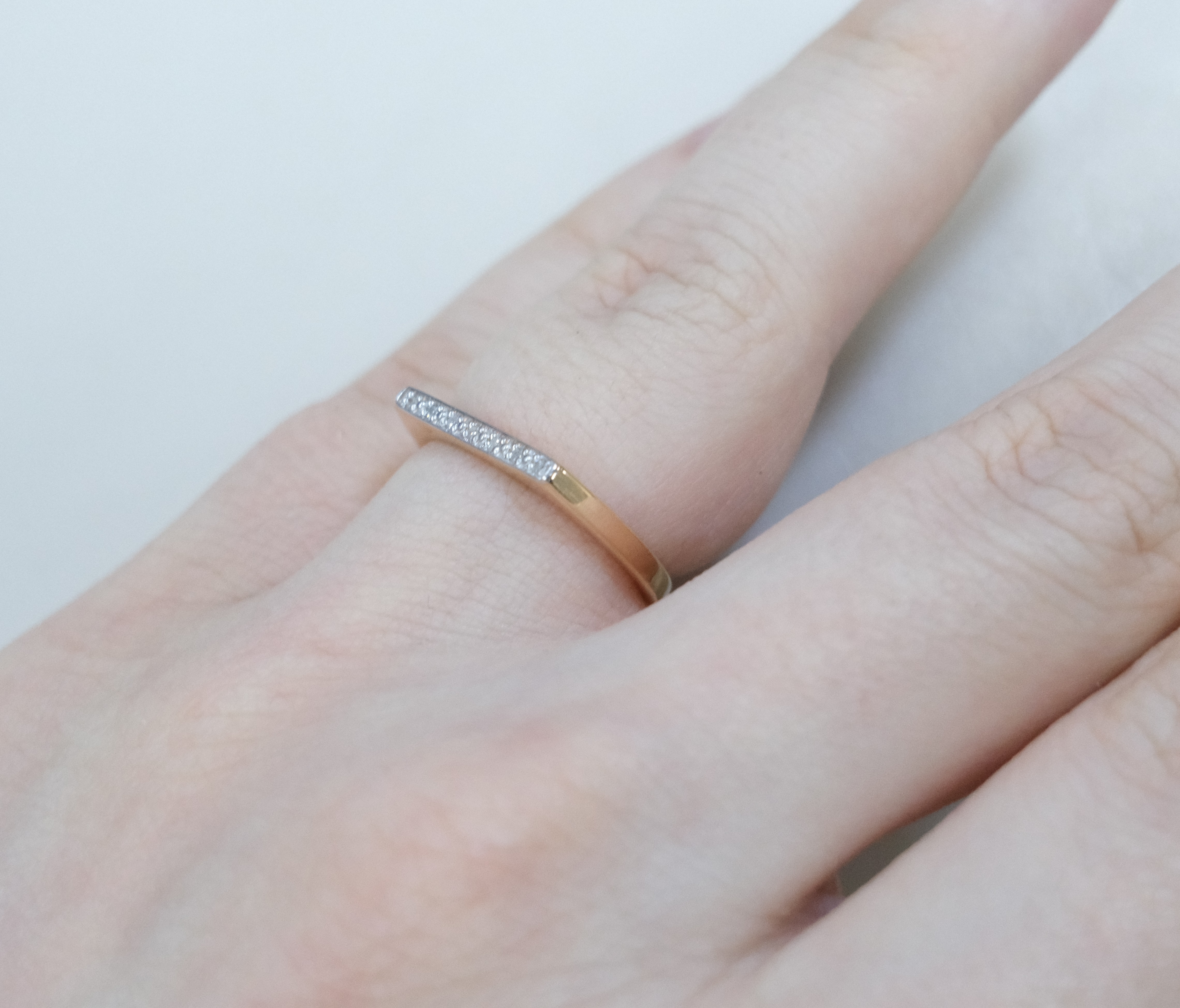 Серебряное кольцо с бриллиантами